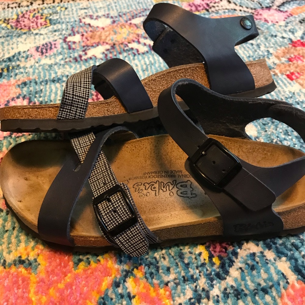 Birki’s navy ankle strap sandals